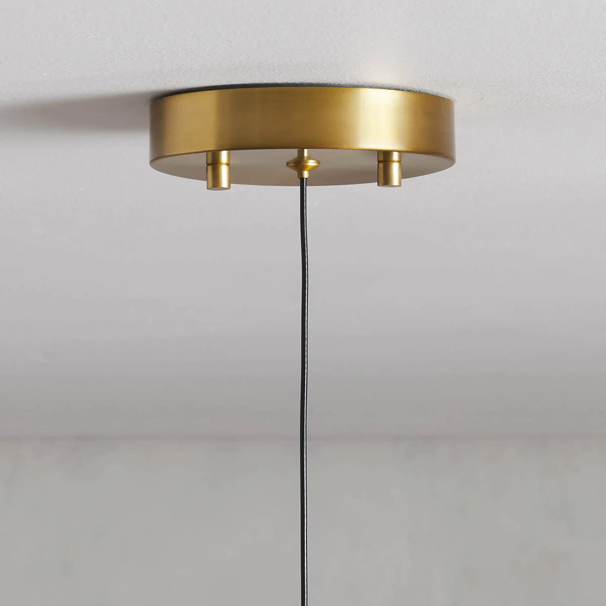 Rain Glass Soltaire Pendant