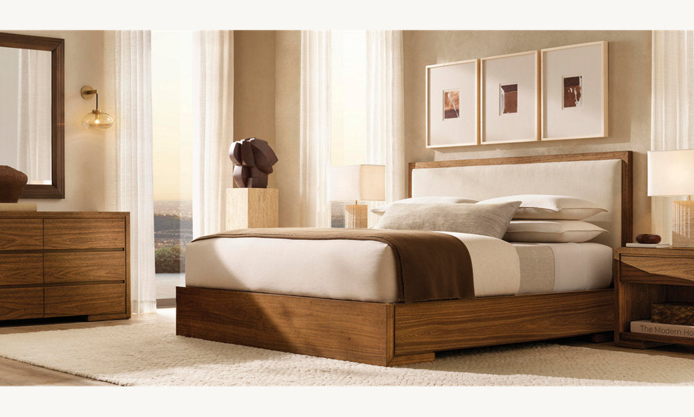 CABRETTE CLEAR GLASS SCONCE