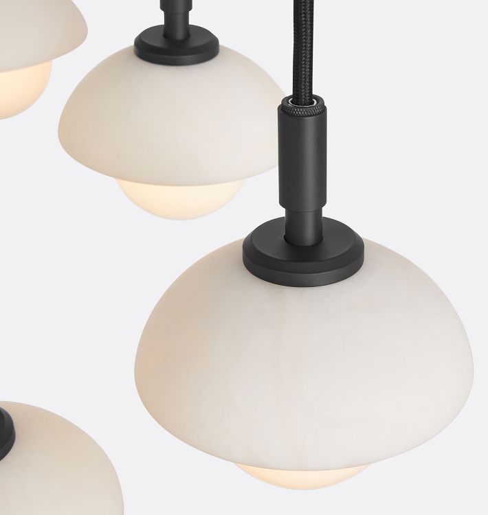 Alabaster Shade Greenwich Round Chandelier 32“