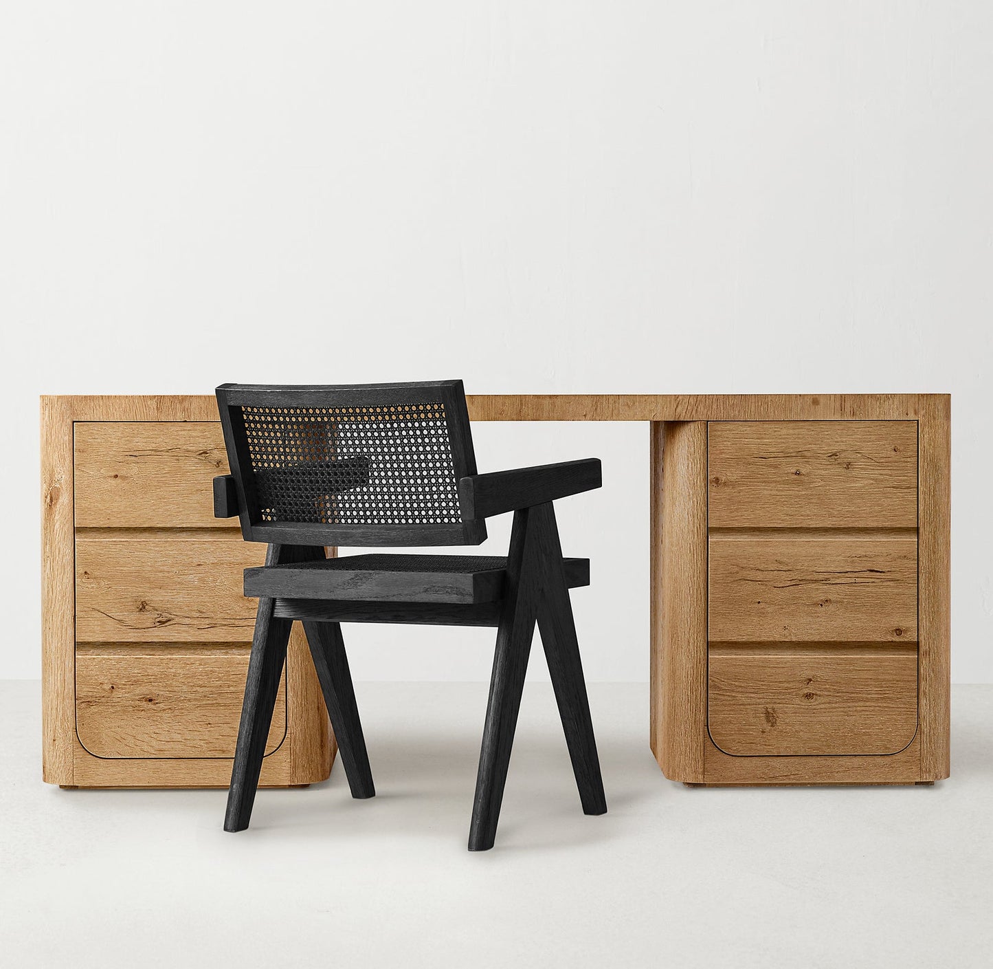 Oslo Storage Desk
