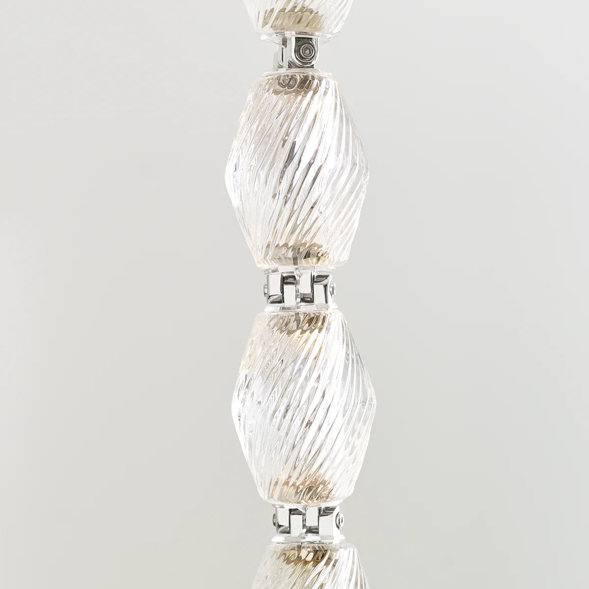 Collier Pendant 254.8"H