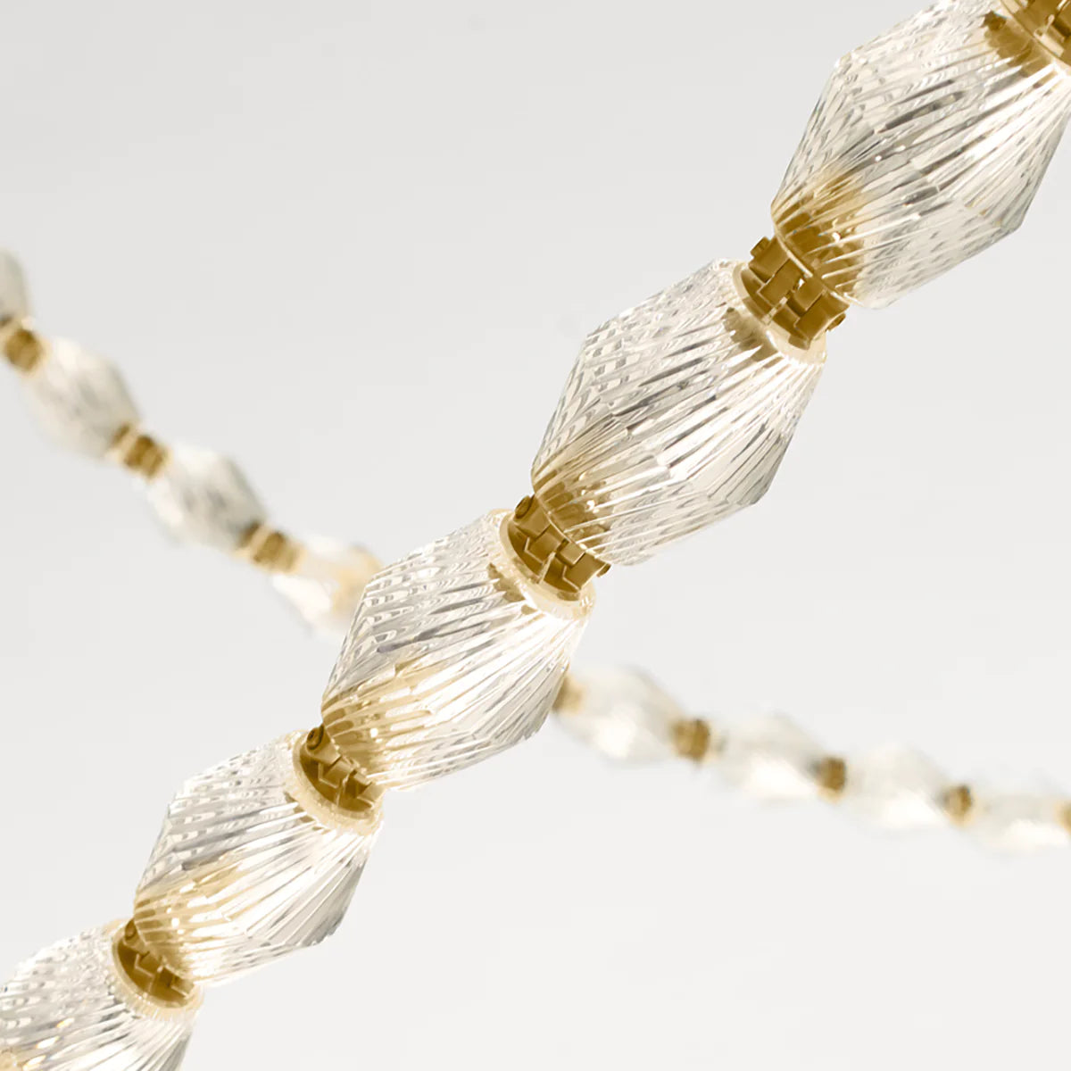 Collier Pendant  140.5"H