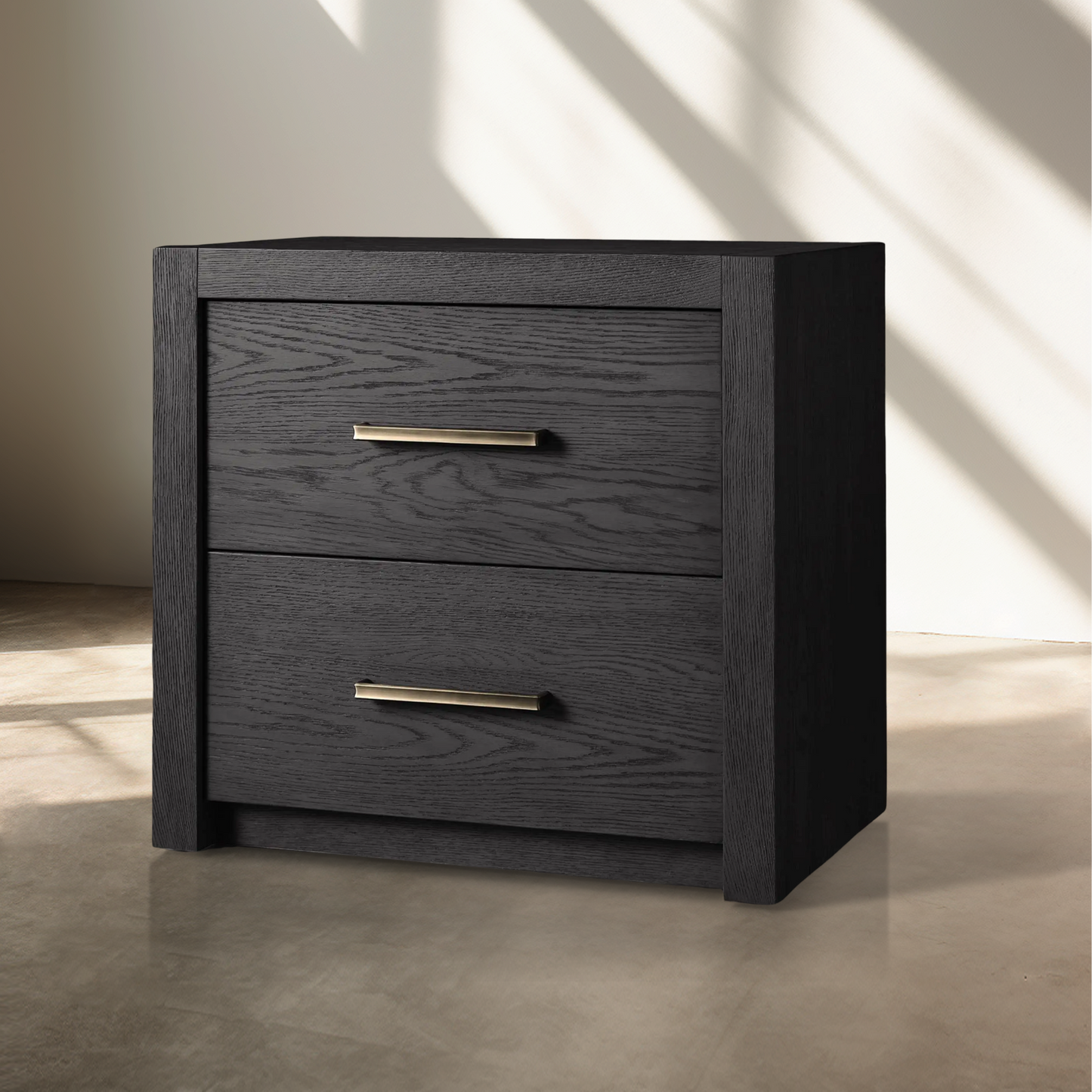 Ludwig Closed Nightstand