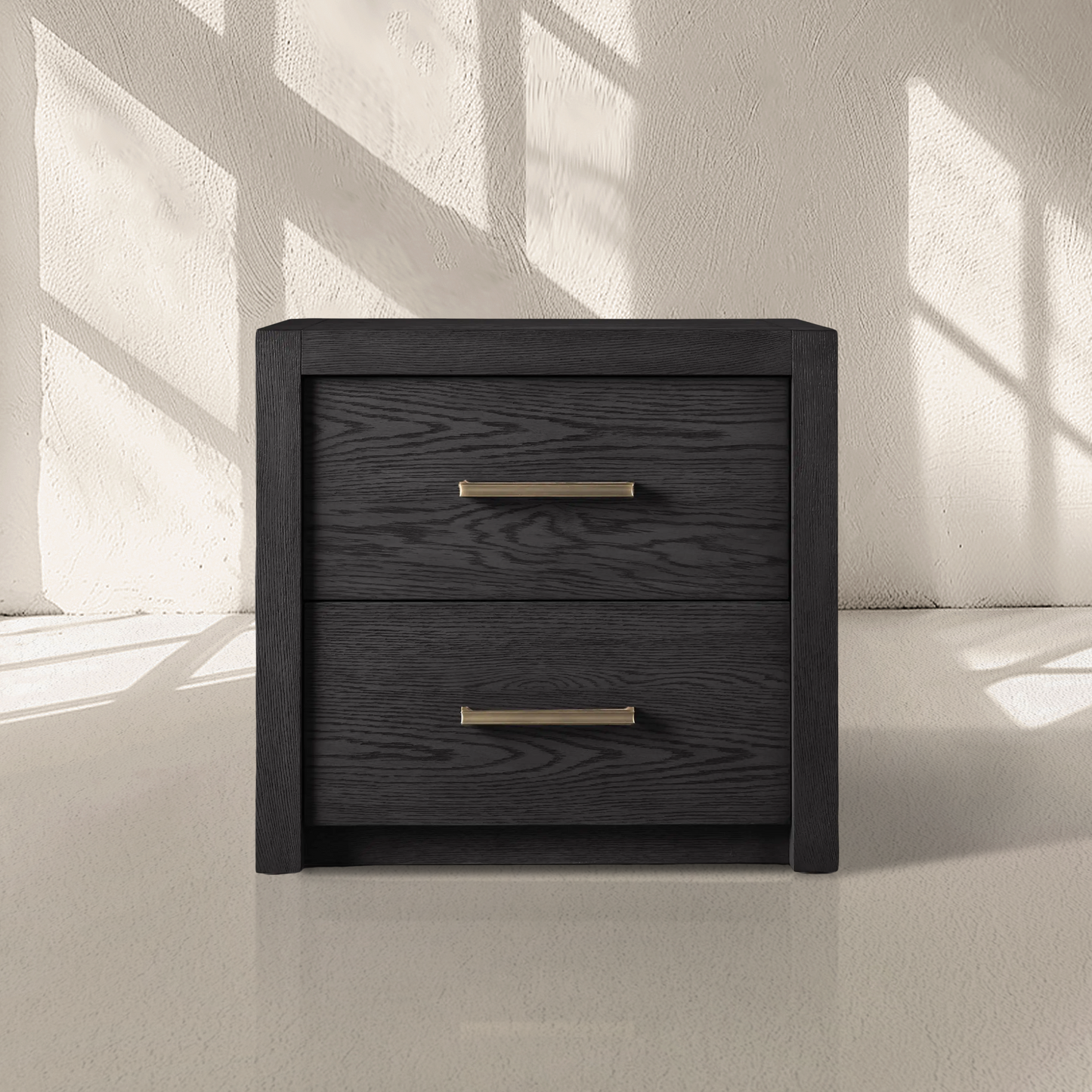 Ludwig Closed Nightstand
