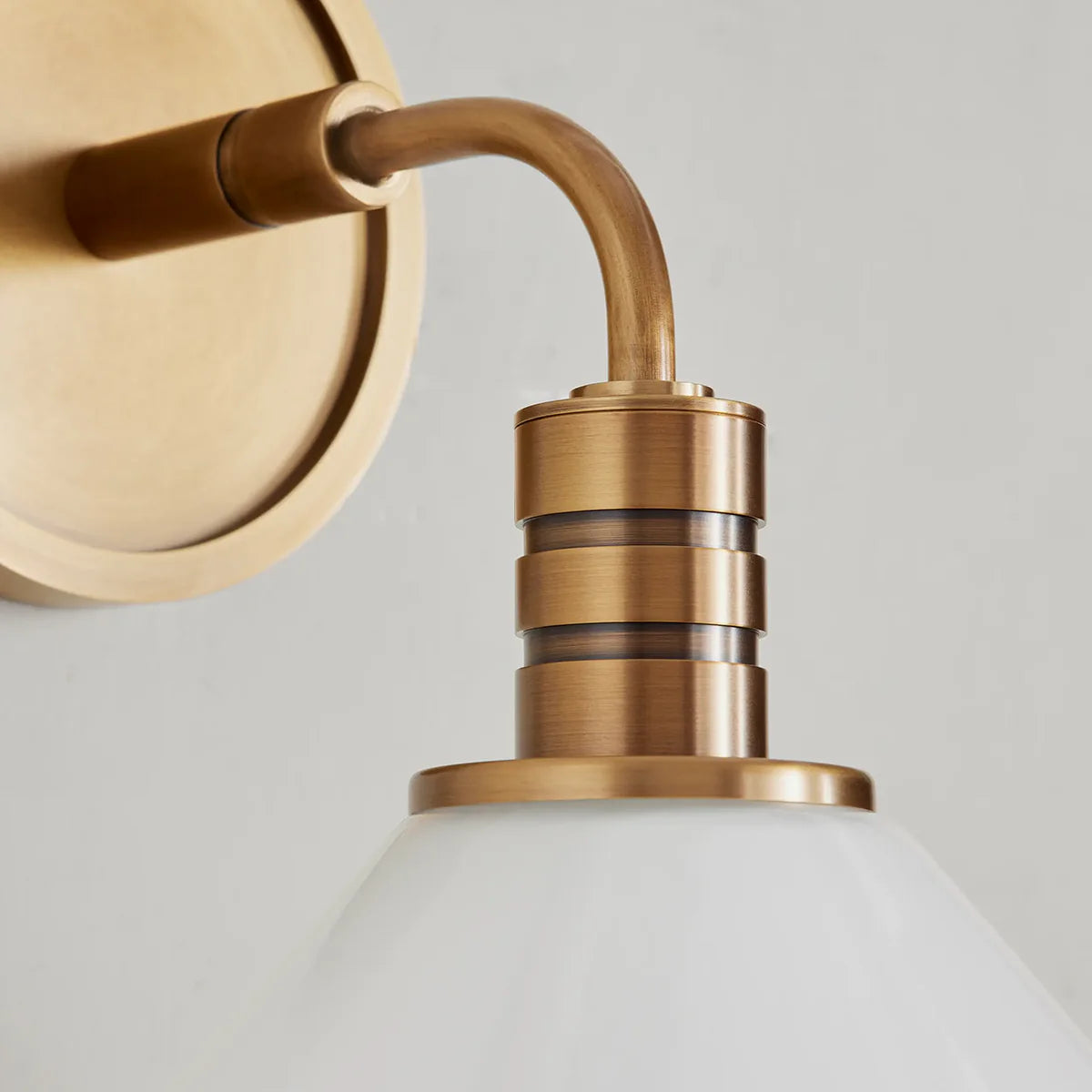 Art Glass Therona Wall Sconce