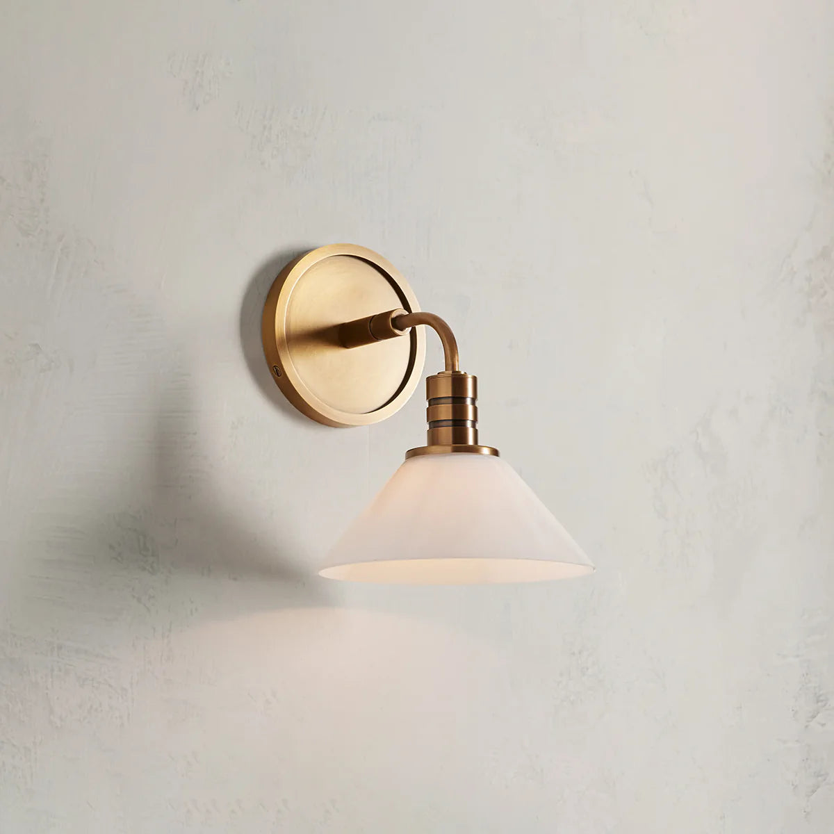 Art Glass Therona Wall Sconce