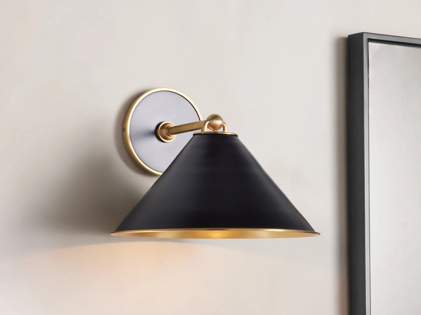 Arno Sconce