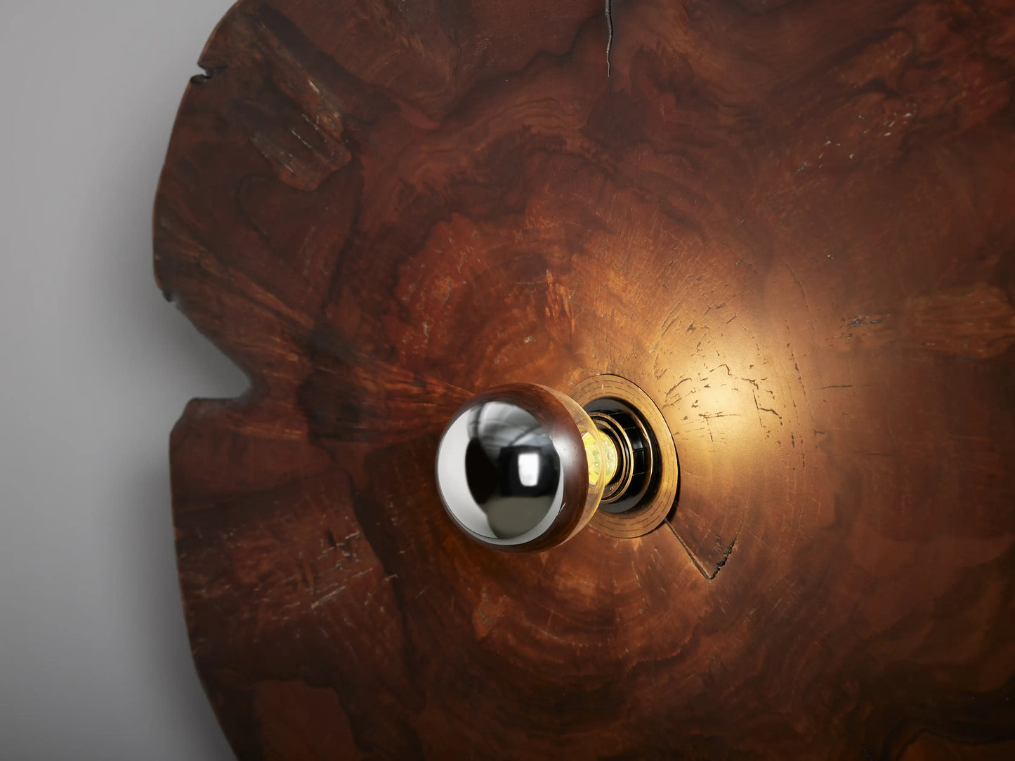 Arruga Sconce