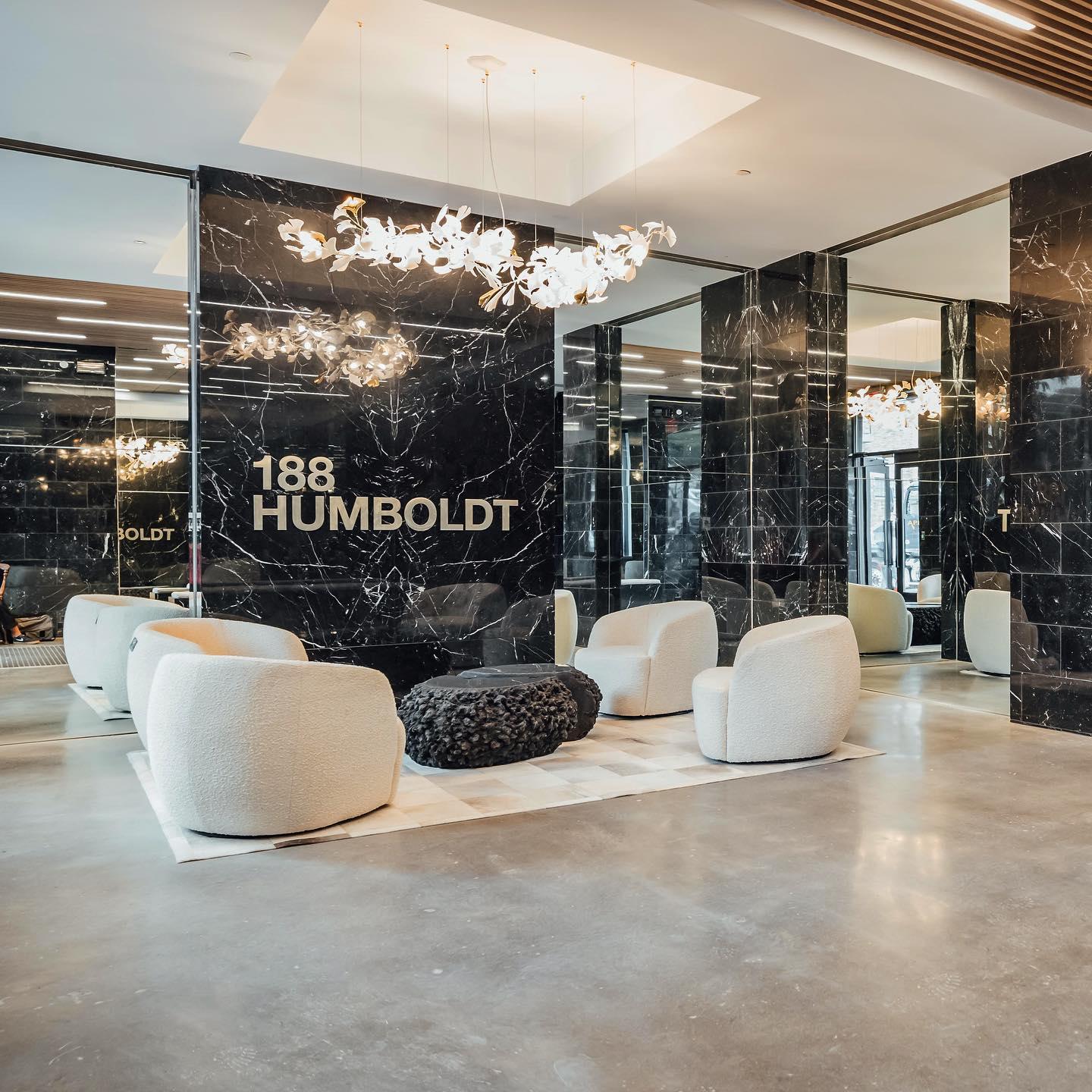 Gingko Chandelier A USE White and Gold