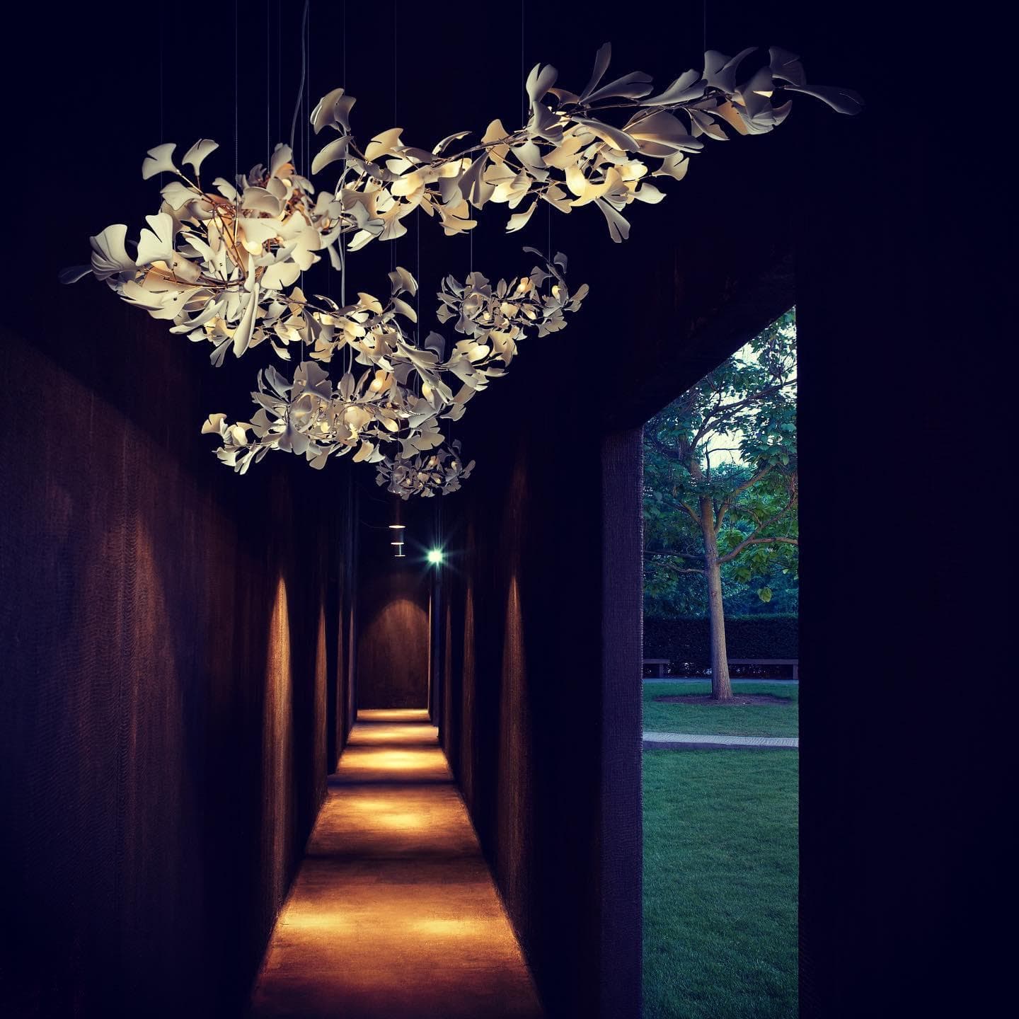 Gingko Chandelier E USE White and Gold