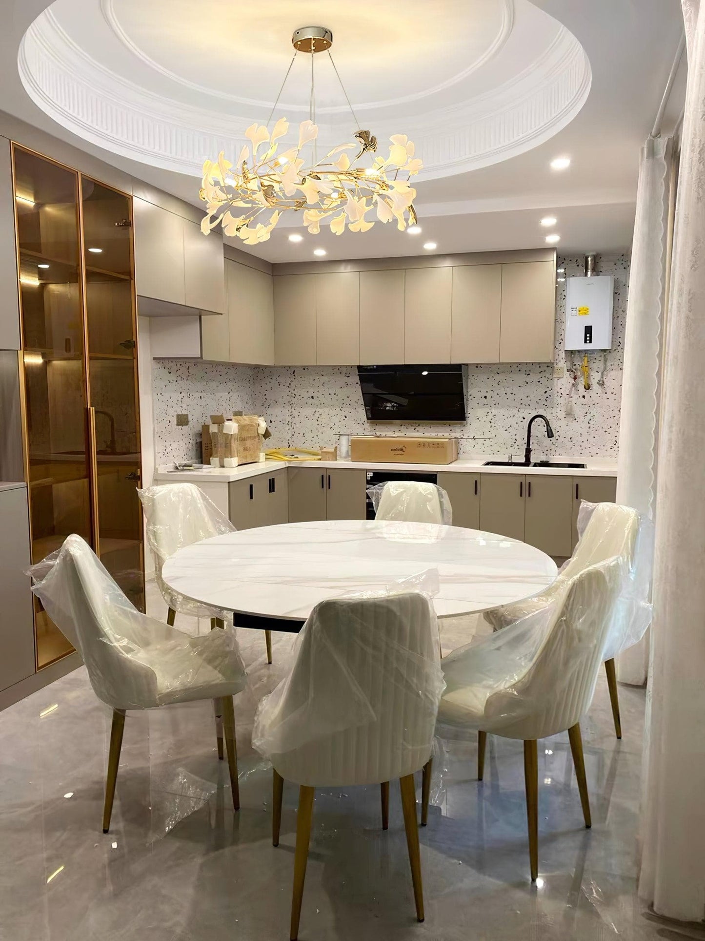 Gingko Chandelier O USE White and Gold