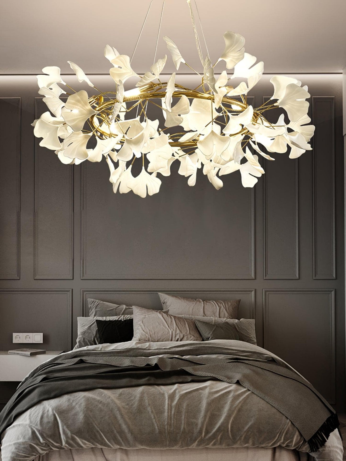 Gingko Chandelier O USE White and Gold