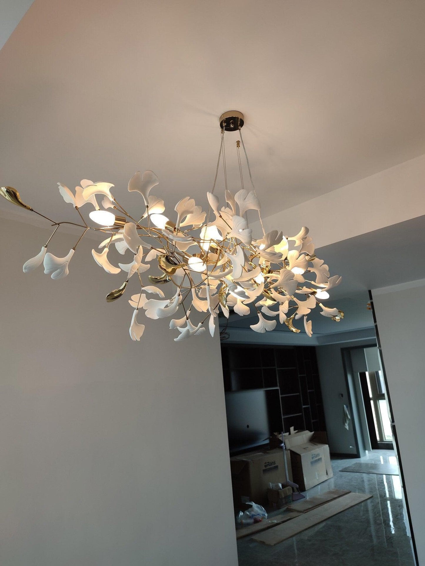 Gingko Chandelier S USE White and Gold