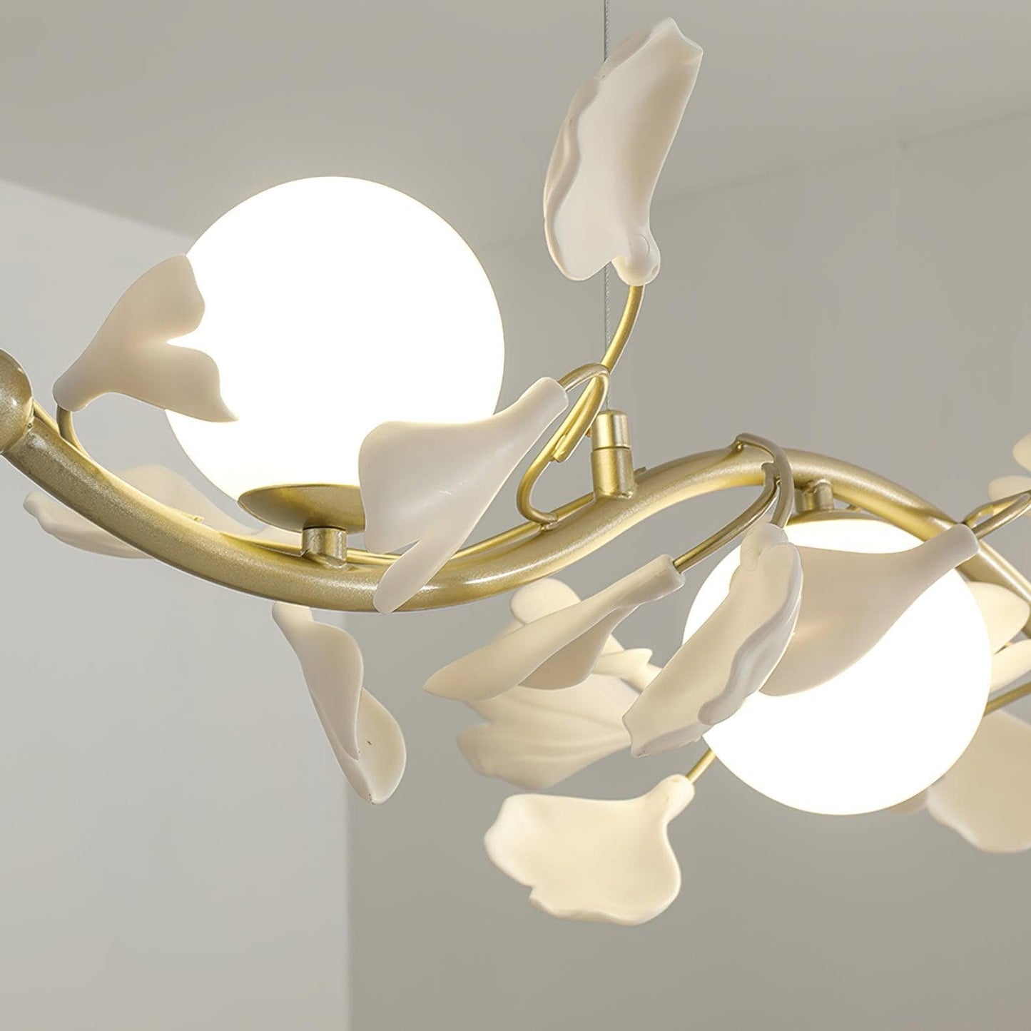 Gingko Glass Chandelier USE White and Gold