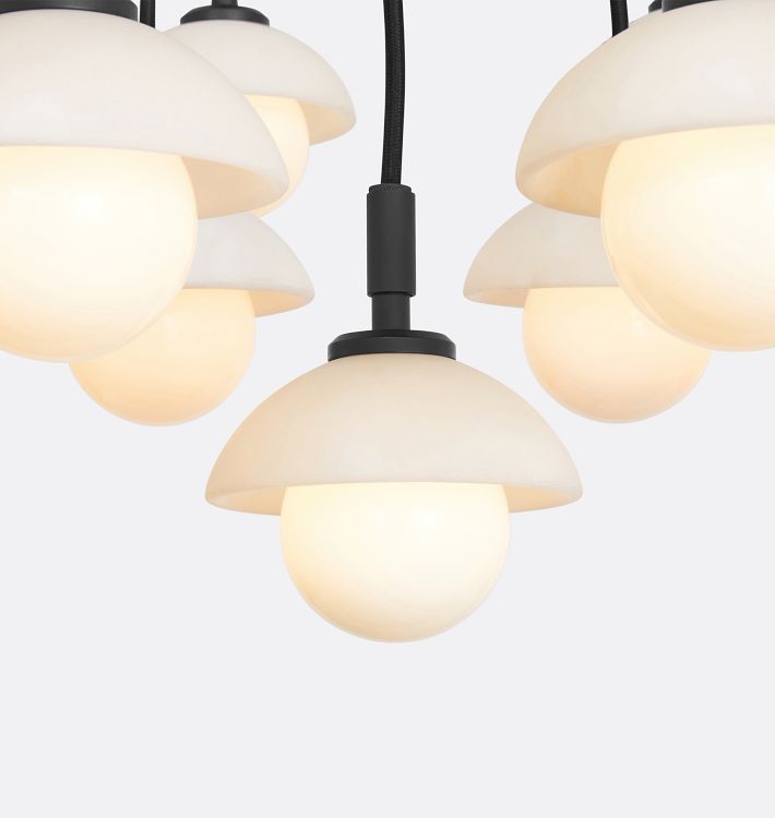 Alabaster Shade Greenwich Round Chandelier 32“