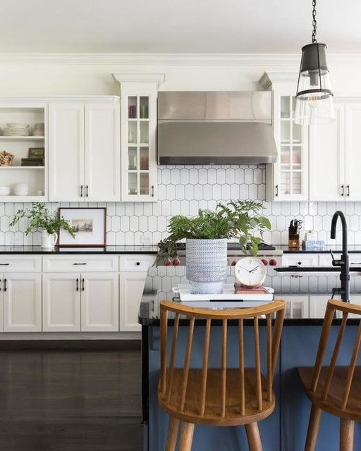 Raubinsen Medium Pendant 7.5''W