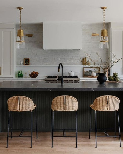 Raubinsen Medium Pendant 7.5''W