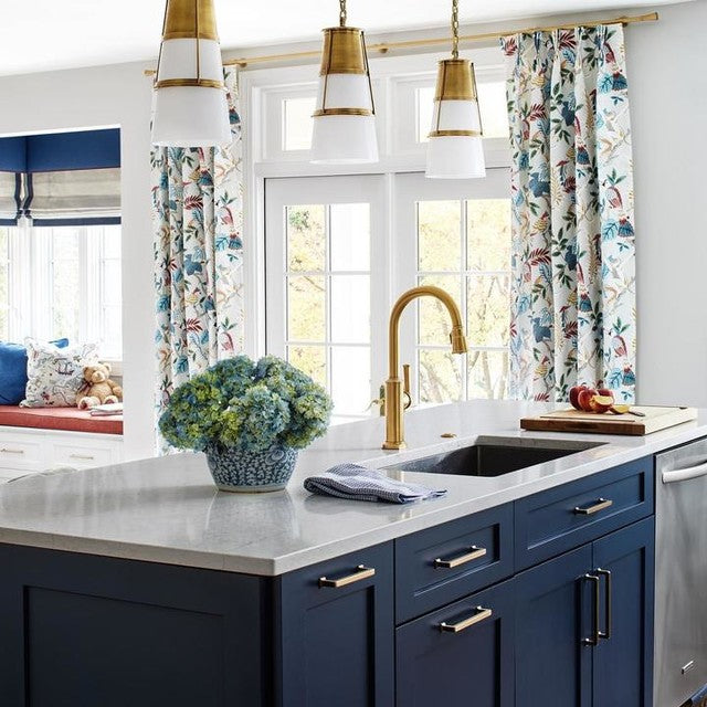 Raubinsen Medium Pendant 7.5''W