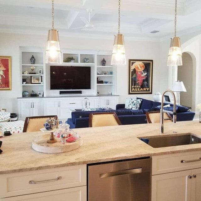 Raubinsen Medium Pendant 7.5''W